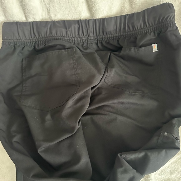 Scrubstar Women’s Black Scrub Joggers - Picture 2 of 3